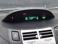 Сломалась приборная панель Тойота Ярис